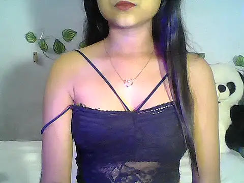 goldy_02 live cam on StripChat
