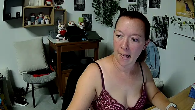 AnyaKrey@xh live cam on StripChat