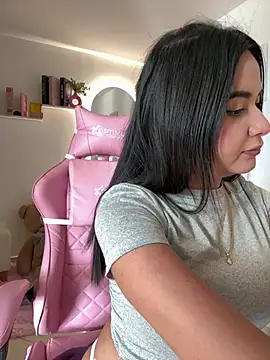 Jenn_Layton