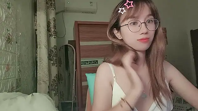 Lili_666 webcam