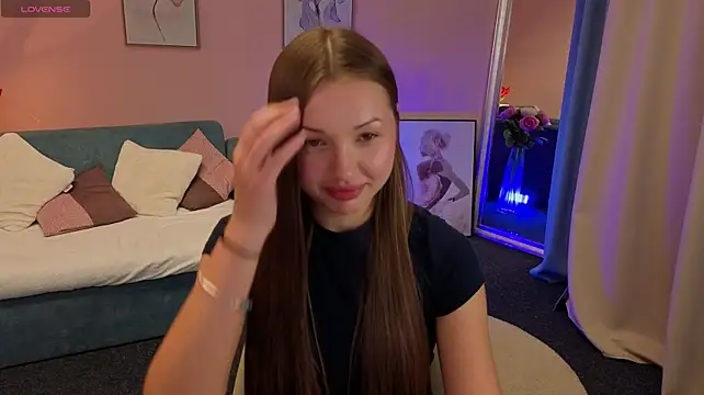 ArishaSkyLove webcam