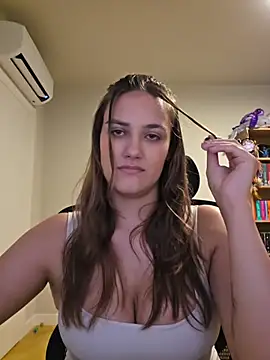 MiaRides19 live cam on StripChat