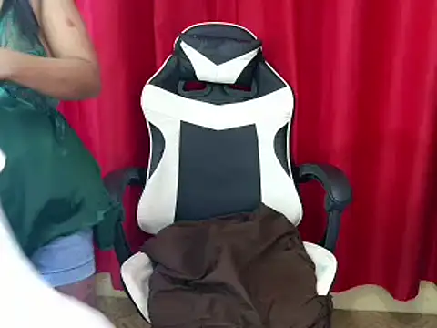 lovelyxmorena webcam