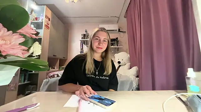 VelvetPinnick webcam