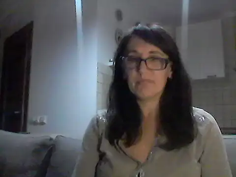 Elena48324 live cam preview