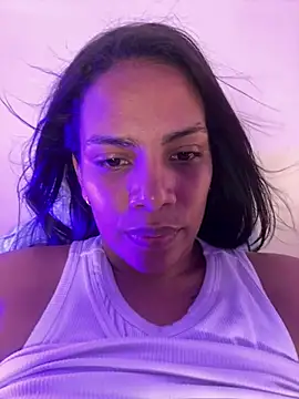 ArielleMillerr- live cam preview