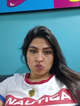 NahomyAdams