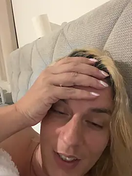 Fcupbabe live cam on StripChat