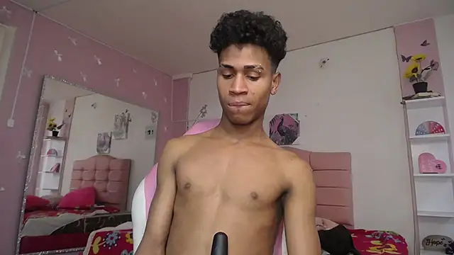 Santy_bigcock_01