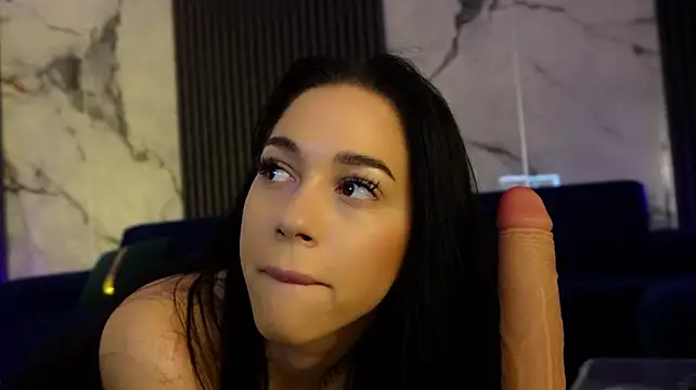 MiaVelvety live cam on StripChat
