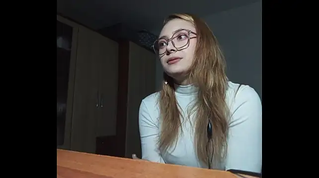 MargretTillou live cam on StripChat