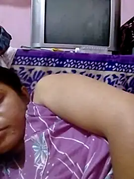 Varsha_96 live cam on StripChat