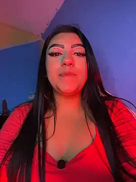 Laulin_TayyyX live cam on StripChat
