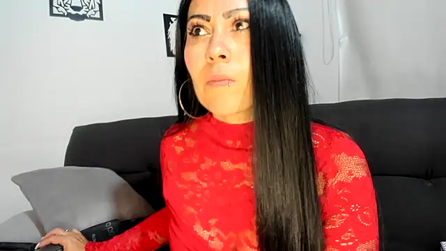 Tania_mature live cam on StripChat