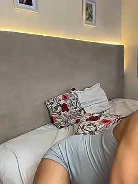 Ambersfoxx live sex cam