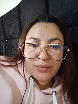 samm_curvy