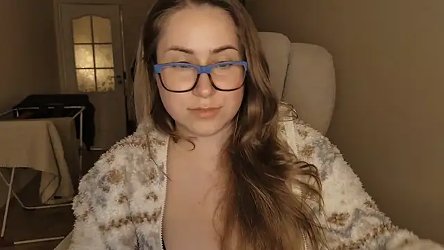 SeasonalSomeone live cam on StripChat