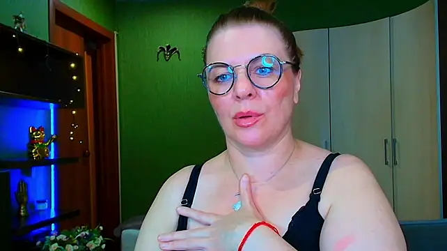 VeronikawGold live cam on StripChat