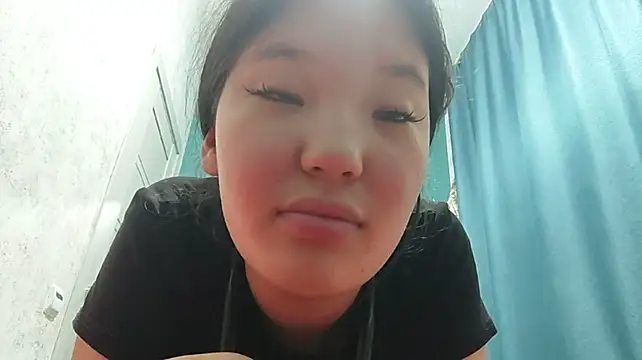 LatoshaMalabe live cam on StripChat
