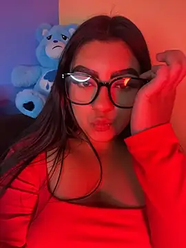 Laulin_TayyyX live cam preview