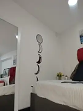 LilithBonneth live cam on StripChat