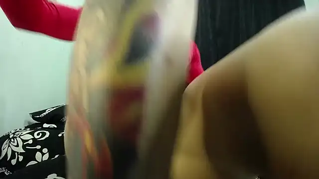 candyladyboy live cam preview