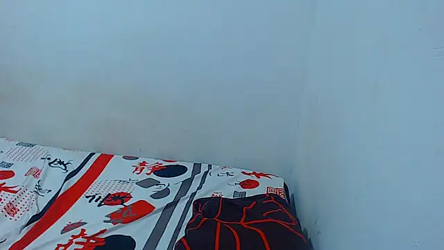 Triogirlhorny_
