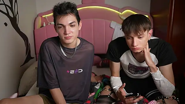 MattyandAiden live cam preview