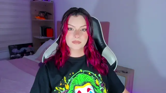 OphelianaRose33 live cam preview