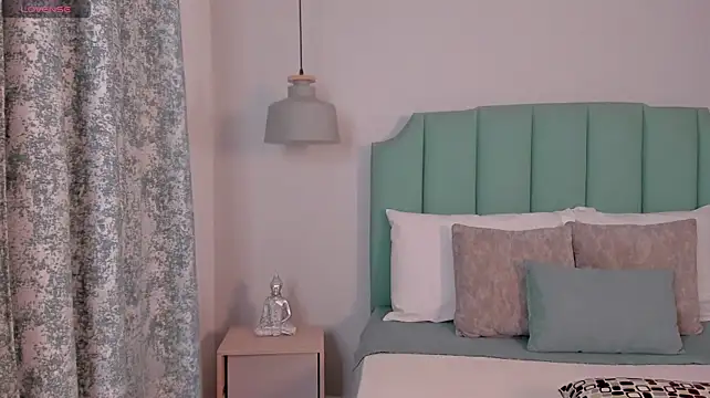 nela_moretti live cam preview
