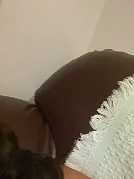 julia_moreira live cam preview