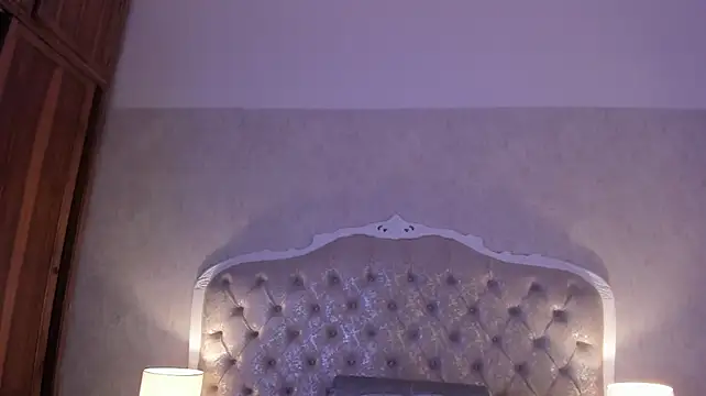 EmiliBoobss live cam preview