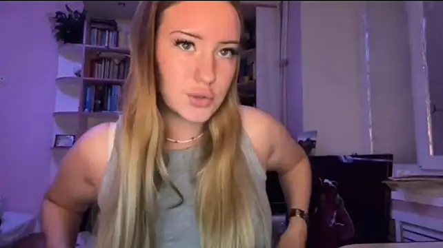 LisiKiss live cam preview