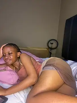 curvypetite1 live cam preview