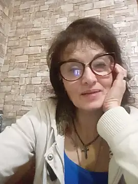 IriskaHot333 live cam preview