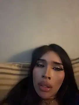 PrettyYoungHugeCockTS