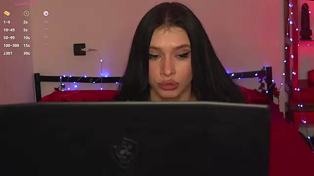 Olivia_Faye