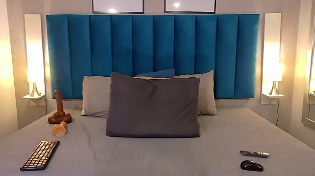 Madisonsmiith live cam on StripChat