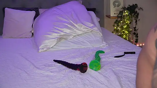 hotmilfbitch live cam preview