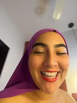 Malika_Noor live sex cam