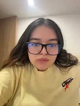 Aphrill live cam on StripChat