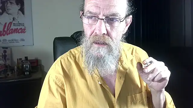 Uncle_Hottie live cam on StripChat