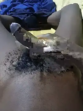 Crack3r6 live cam on StripChat