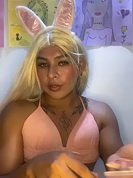 SiennaLane's room