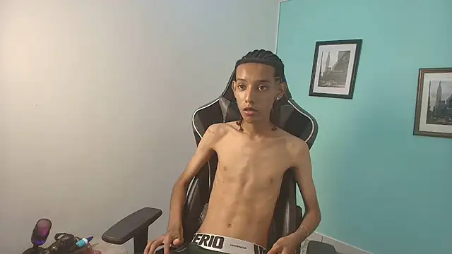 Drake_cum23's room