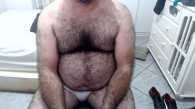 MysterBearMG live cam on StripChat
