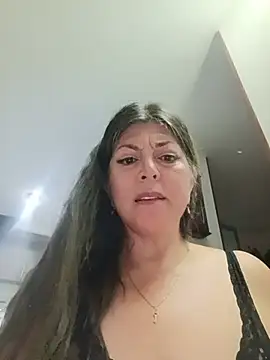 emma_tour live cam on StripChat