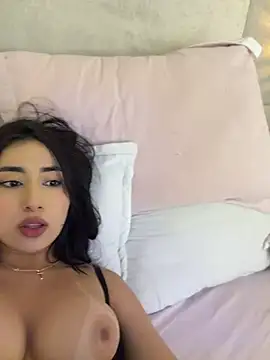 IvonneOwen webcam