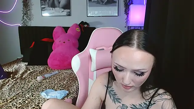 ChampagneMoonXX webcam