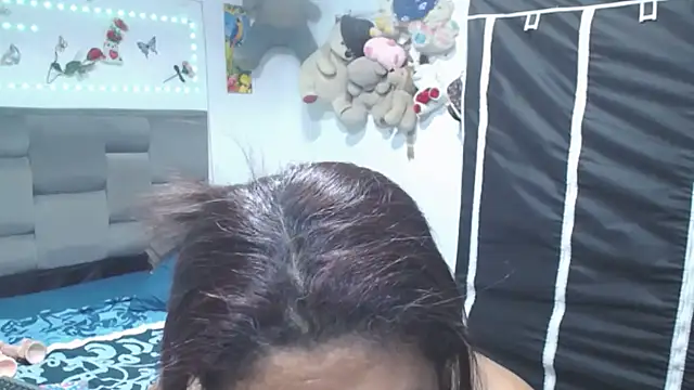 Sharloth_milf live cam on StripChat